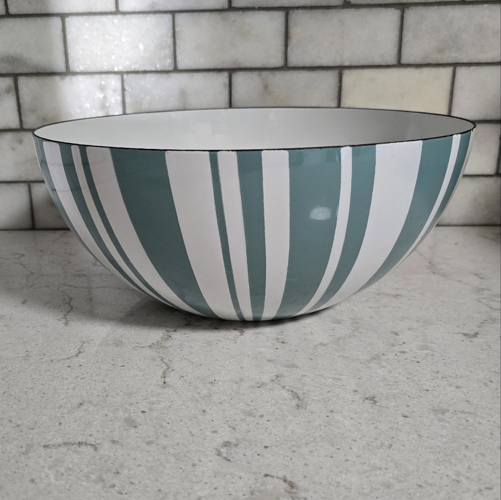 Vtg. Cathrineholm 11" Seafoam Stripe Enamel Bowl - Picture 5 of 11